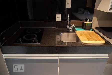 Cozinha de apartamento para alugar com 1 quarto, 28m² em Perdizes, São Paulo