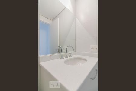 Banheiro de apartamento para alugar com 2 quartos, 58m² em Vila Homero Thon, Santo André