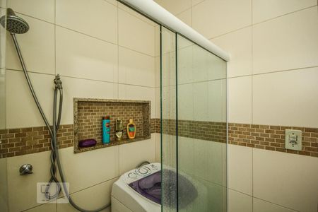 Banheiro de kitnet/studio para alugar com 1 quarto, 43m² em Copacabana, Rio de Janeiro