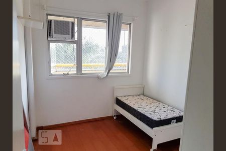 Quarto 1 de apartamento para alugar com 2 quartos, 97m² em Freguesia (jacarepaguá), Rio de Janeiro