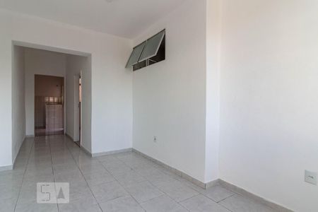 Sala de casa para alugar com 1 quarto, 50m² em Quintino, Rio de Janeiro