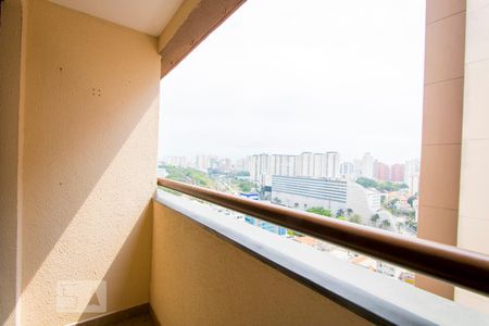 Varanda da sala de apartamento para alugar com 3 quartos, 78m² em Vila Santa Teresa, Santo André