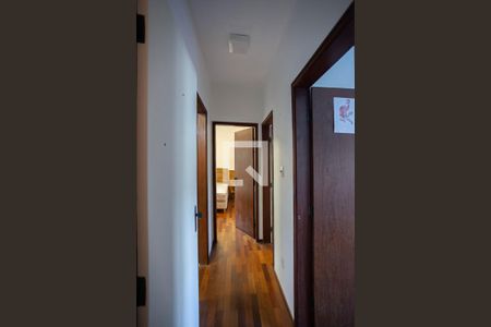 Corredor de apartamento à venda com 3 quartos, 110m² em Buritis, Belo Horizonte
