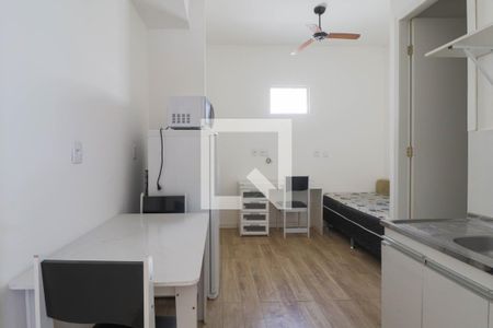 Kitnet de casa para alugar com 1 quarto, 16m² em Butantã, São Paulo