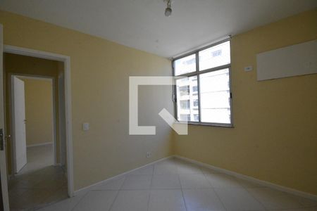Quarto 1 de apartamento para alugar com 2 quartos, 65m² em Praça Seca, Rio de Janeiro