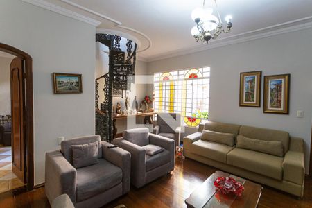 Sala 2 de casa para alugar com 4 quartos, 400m² em Floresta, Belo Horizonte