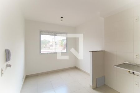 Sala/Cozinha de apartamento para alugar com 2 quartos, 33m² em Parque Santa Rita, São Paulo