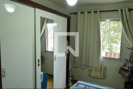 Quarto 1 de apartamento para alugar com 2 quartos, 56m² em Taquara, Rio de Janeiro