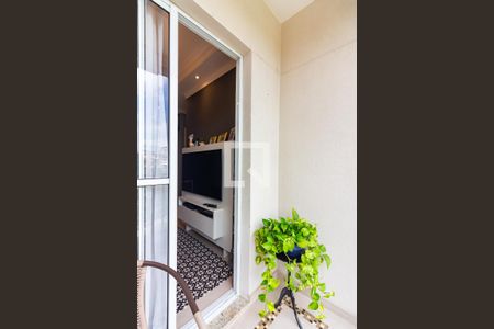 Varanda  de apartamento à venda com 2 quartos, 57m² em Umuarama, Osasco