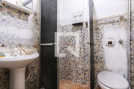 Banheiro de apartamento para alugar com 1 quarto, 15m² em Centro Histórico, Porto Alegre