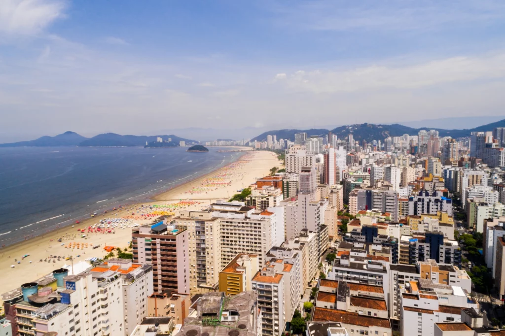 Veja como é morar em Santos e trabalhar em São Paulo