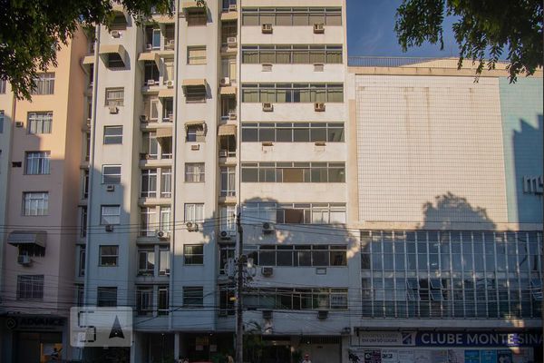 Condom Nio Em Rua S O Francisco Xavier Tijuca Rio De Janeiro