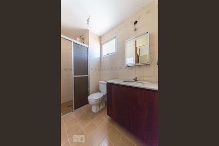 Banheiro de apartamento para alugar com 1 quarto, 46m² em Jardim Proença, Campinas