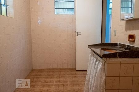 Banheiro de casa para alugar com 1 quarto, 80m² em Parque Residencial Oratorio, São Paulo