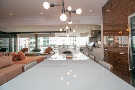 Sala de apartamento à venda com 3 quartos, 280m² em Vila Regente Feijó, São Paulo