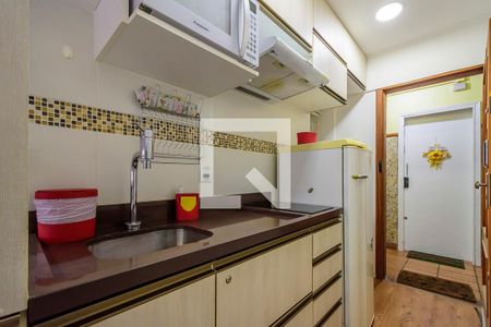Cozinha de kitnet/studio para alugar com 0 quarto, 18m² em Centro Histórico, Porto Alegre