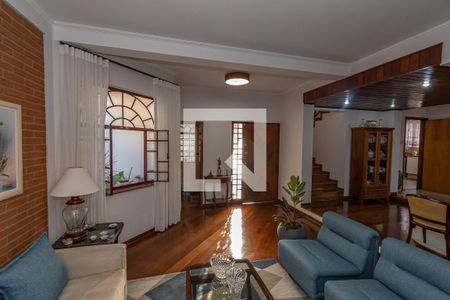 Sala de Estar  de casa para alugar com 3 quartos, 302m² em Cidade Universitária, Campinas