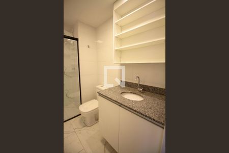 Banheiro da Suíte de kitnet/studio para alugar com 1 quarto, 32m² em Pinheiros, São Paulo