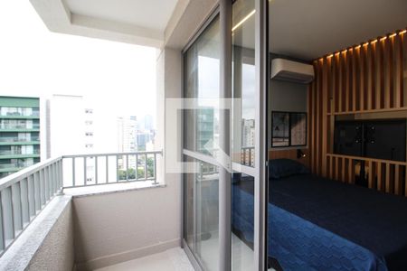 Varanda de kitnet/studio para alugar com 1 quarto, 26m² em Vila Olímpia, São Paulo