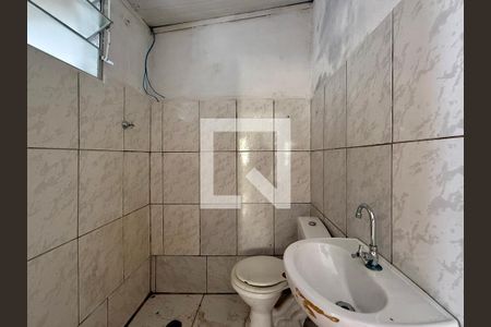 Banheiro de casa para alugar com 1 quarto, 50m² em Chácara Santana, São Paulo