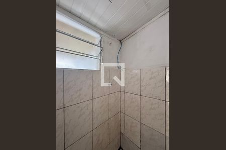 Banheiro de casa para alugar com 1 quarto, 50m² em Chácara Santana, São Paulo