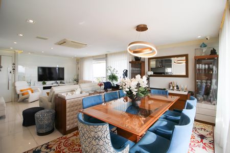 Sala de apartamento à venda com 3 quartos, 189m² em Indianópolis, São Paulo