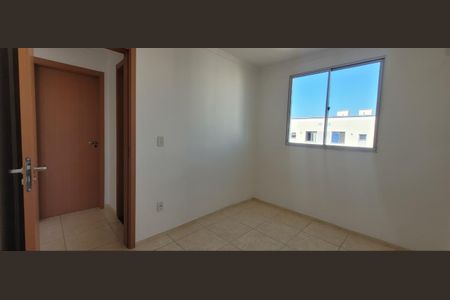 Quarto de apartamento para alugar com 2 quartos, 44m² em Santa Cruz, Rio de Janeiro