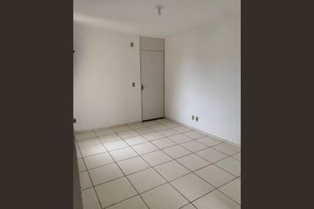 Quarto de apartamento para alugar com 2 quartos, 42m² em Santa Cruz, Rio de Janeiro