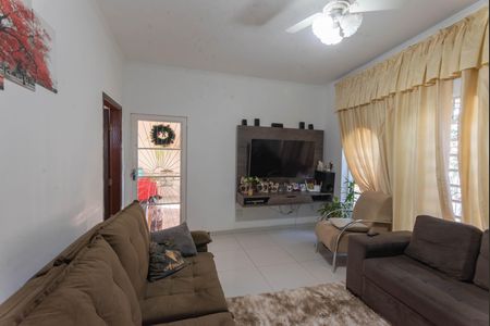 Sala de casa para alugar com 3 quartos, 150m² em Jardim Santa Eudoxia, Campinas