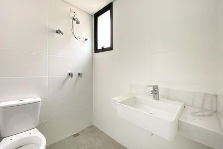 Banheiro da Suíte 1 de apartamento para alugar com 2 quartos, 90m² em Santa Efigênia, Belo Horizonte