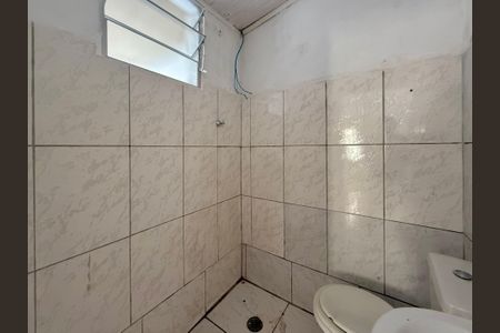 Banheiro de casa para alugar com 1 quarto, 50m² em Chácara Santana, São Paulo