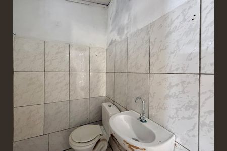 Banheiro de casa para alugar com 1 quarto, 50m² em Chácara Santana, São Paulo