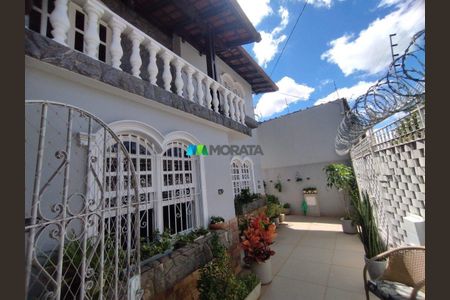 44_photo/00a6849e6f.54b8780a509023fd-ATLAS-7ab435ac-9518-4199-8ff0-9aec71555dbe.jpg de casa à venda com 3 quartos, 220m² em Beija Flor, Belo Horizonte
