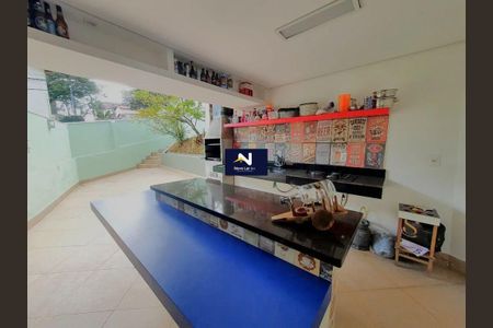 5_photo/00a697f17d.c7c9c2868dcc6341-ATLAS-5e669e5c-92f1-4d5c-8cb7-8249fdff1b84.jpg de casa à venda com 4 quartos, 234m² em Santa Lúcia, Belo Horizonte