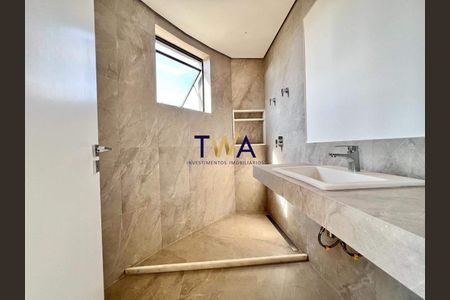 8_photo/00a6980105.49c40a4e0c1b1036-ATLAS-23a6d666-3d76-4146-8bfe-9c79fb3c5288.jpg de apartamento para alugar com 4 quartos, 230m² em Vale do Sereno, Nova Lima