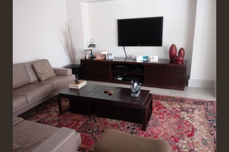 10_photo/00a69801e1.e738d36af66b1888-ATLAS-428a90a9-dc84-4ec0-9b7d-df92f975a0cf.jpg de casa à venda com 4 quartos, m² em Vila da Serra, Nova Lima