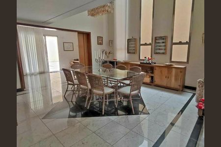 3_photo/00a69810bb.5394ed16f5de2f40-ATLAS-06de25ea-e288-42e8-85d2-63278aaf597a.jpg de casa à venda com 4 quartos, 332m² em Serra, Belo Horizonte