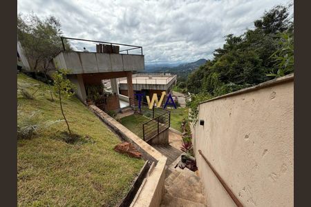 4_photo/00a6987f39.2e88a7f906acab79-ATLAS-e5baeab5-d421-4404-8992-8ddd8ec8bd7c.jpg de casa à venda com 4 quartos, 271m² em Vile de Montagne, Nova Lima
