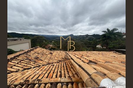 11_photo/00a698812f.3637c09af838754a-ATLAS-fa423dd9-a4fa-46dd-843e-884e215680f2.jpg de casa à venda com 3 quartos, 230m² em Ville de Montagne, Nova Lima