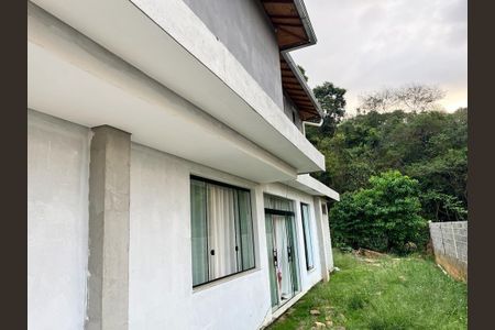 17_photo/00a6988295.ab41e4e09fc2bc48-ATLAS-e7901494-d647-460b-84f9-1bc5fa451362.jpg de casa à venda com 3 quartos, 229m² em Residencial Europa, Nova Lima