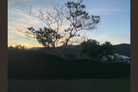 9_photo/00a6989963.ceff8192393c33de-ATLAS-2c22c4ca-6cdb-40e4-8135-64965a4d8491.jpg de casa à venda com 4 quartos, 250m² em Ouro Velho Mansões, Nova Lima