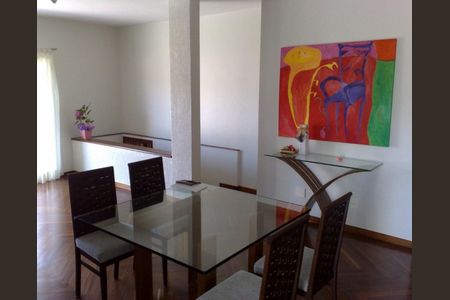 3_photo/00a6989963.ceff8192393c33de-ATLAS-c4b4e633-6724-45a6-bed8-1b977c46adf2.jpg de casa à venda com 4 quartos, 250m² em Ouro Velho Mansões, Nova Lima