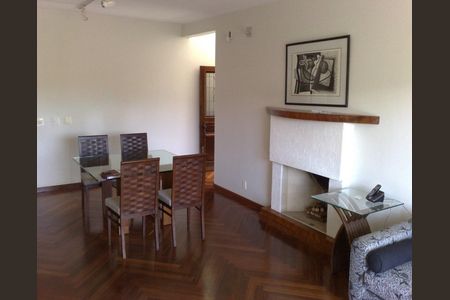 3_photo/00a6989963.ceff8192393c33de-ATLAS-c758b455-3368-4953-8ea2-a2047711ffb8.jpg de casa à venda com 4 quartos, 250m² em Ouro Velho Mansões, Nova Lima