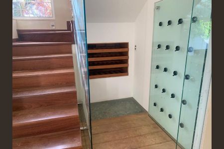 2_photo/00a6989db1.2f15d505e37c7ac5-ATLAS-07f9d96a-10e0-47c4-b428-bd794b1b8042.jpg de casa à venda com 3 quartos, 290m² em Pau Pombo, Nova Lima