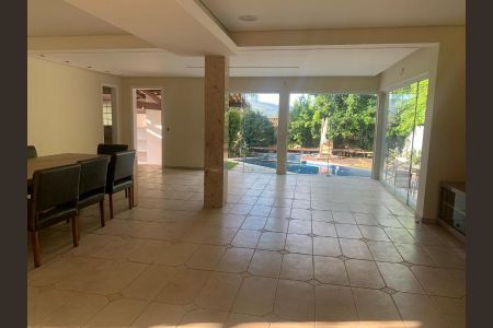 11_photo/00a6989db1.2f15d505e37c7ac5-ATLAS-263670ac-6e13-421e-a1e1-b9567d383bd5.jpg de casa à venda com 3 quartos, 290m² em Pau Pombo, Nova Lima