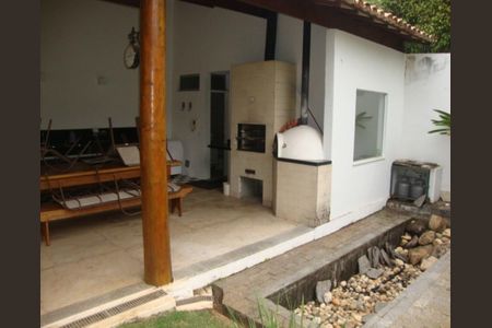 5_photo/00a6989db1.2f15d505e37c7ac5-ATLAS-afbd2c00-5150-455d-9d09-f8b15febd019.jpg de casa à venda com 3 quartos, 290m² em Pau Pombo, Nova Lima