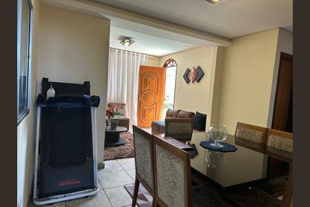 7_photo/00a6989f51.dda3a78fb47de289-ATLAS-d763ff92-b347-4e9f-ba83-9d47f9c92f36.jpg de casa à venda com 3 quartos, 230m² em Vila Aparecida, Nova Lima