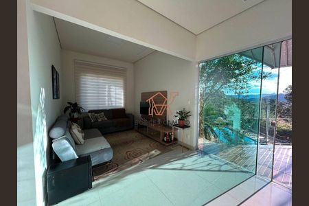 4_photo/00a698a013.56f87905458f71eb-ATLAS-121022e1-54b4-4fa0-9d83-ea6273894117.jpg de casa à venda com 3 quartos, 311m² em Jardim Serrano, Nova Lima