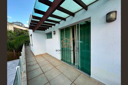 5_photo/00a698a013.56f87905458f71eb-ATLAS-1f1c98e0-a712-415c-95fd-efd6ac8cd491.jpg de casa à venda com 3 quartos, 311m² em Jardim Serrano, Nova Lima