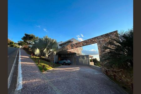 3_photo/00a698a013.56f87905458f71eb-ATLAS-998dedf0-1e8f-41a1-b9ce-9fd03c7e4bf0.jpg de casa à venda com 3 quartos, 311m² em Jardim Serrano, Nova Lima